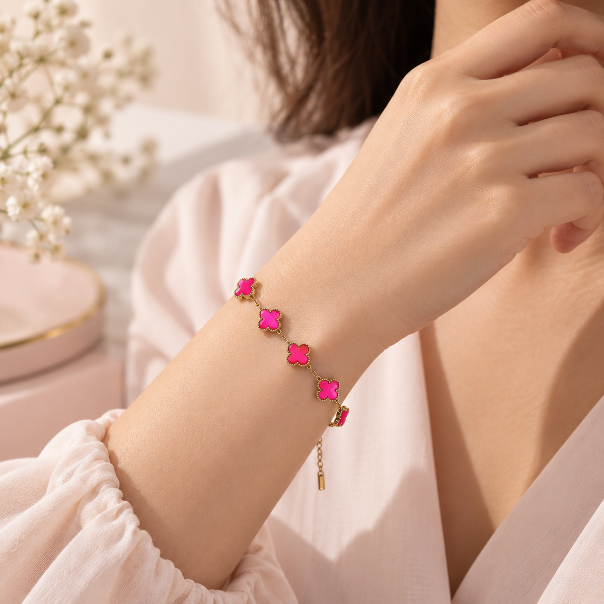 Gulabi Clover Station Bracelet