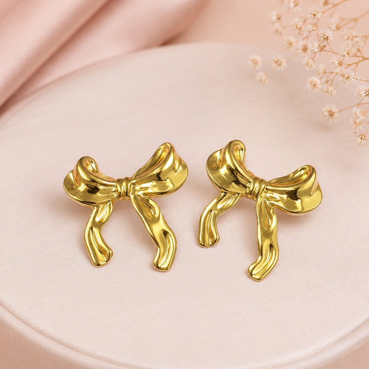 Lazo Gold Bow Earrings