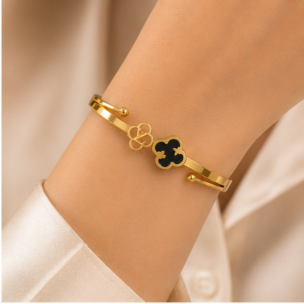 Noir Clover Bypass Bangle