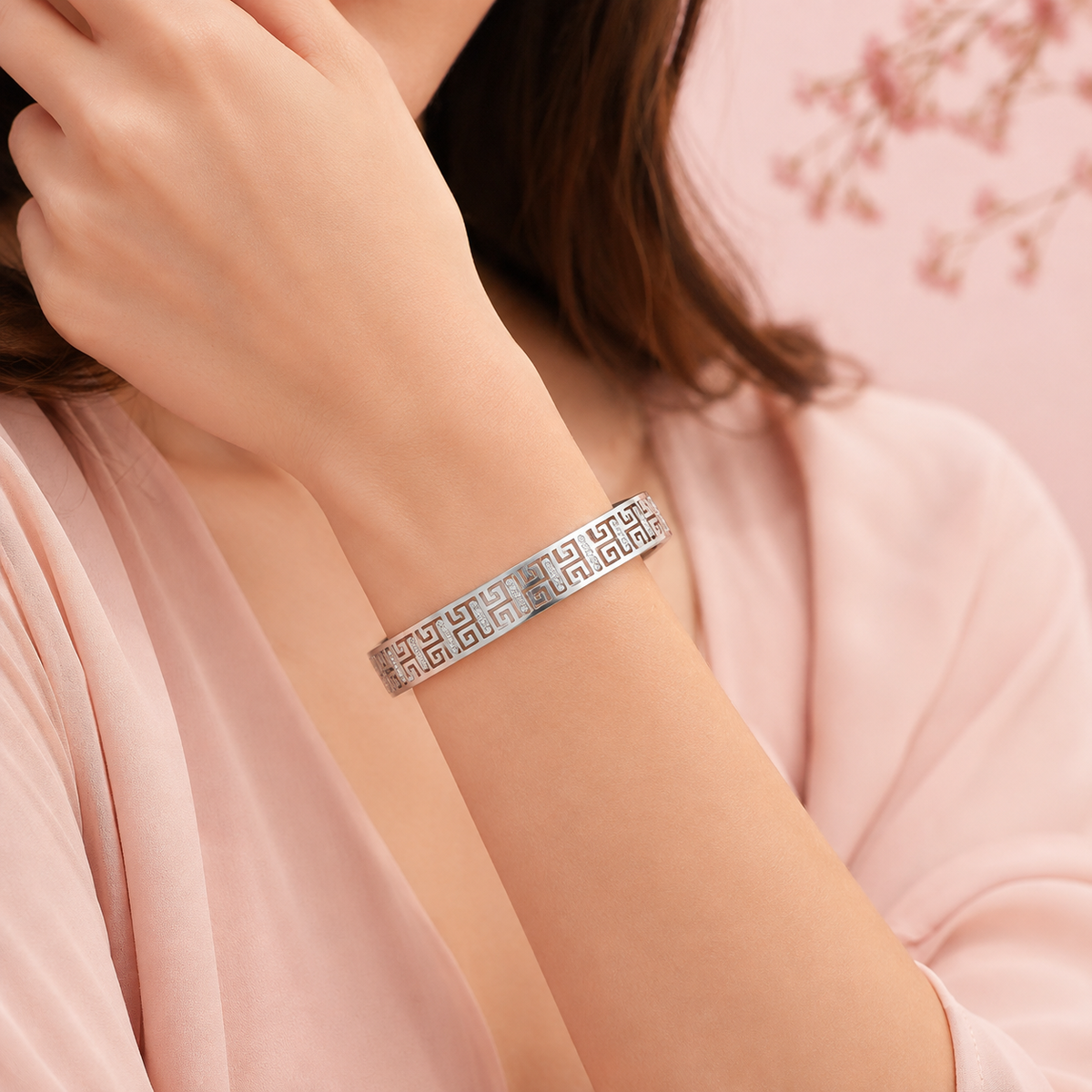 Noor Silver Lattice Bangle