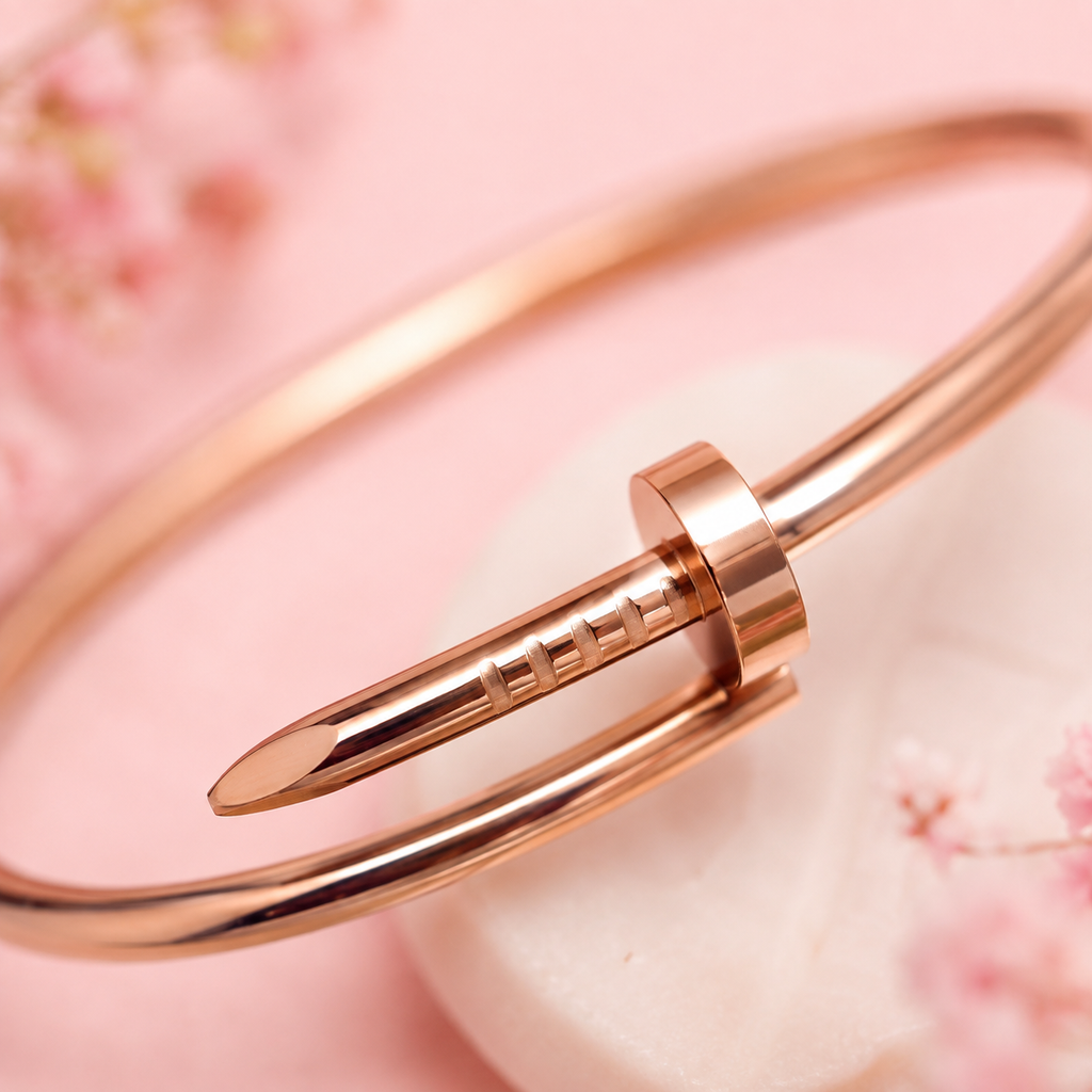 Rose Clou Nail Bangle