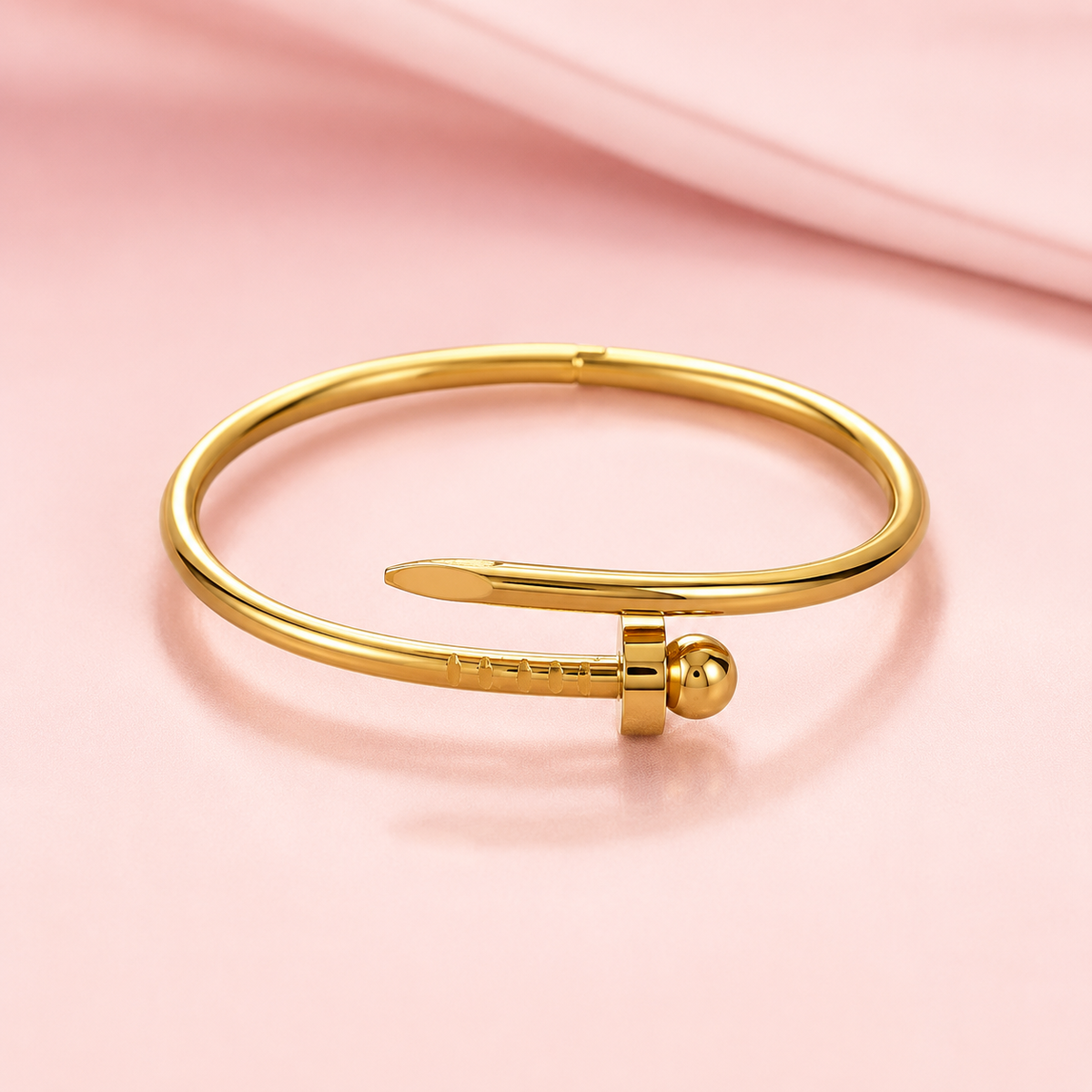 Sona Clou Nail Bangle